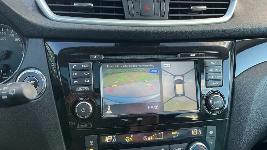 NISSAN Qashqai -