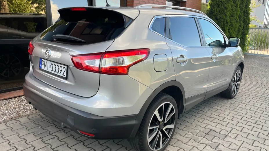 NISSAN Qashqai -