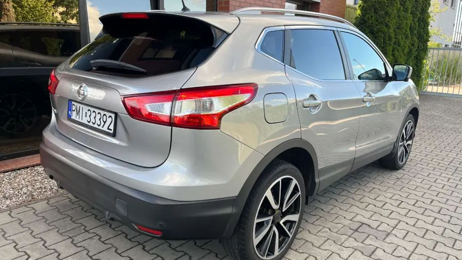NISSAN Qashqai -