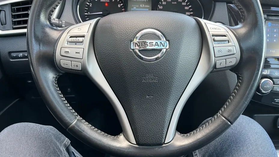 NISSAN Qashqai -
