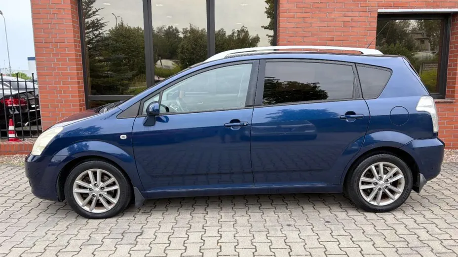 TOYOTA Corolla Verso -