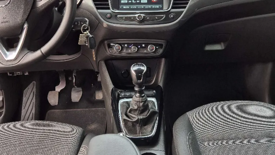 OPEL Crossland X -
