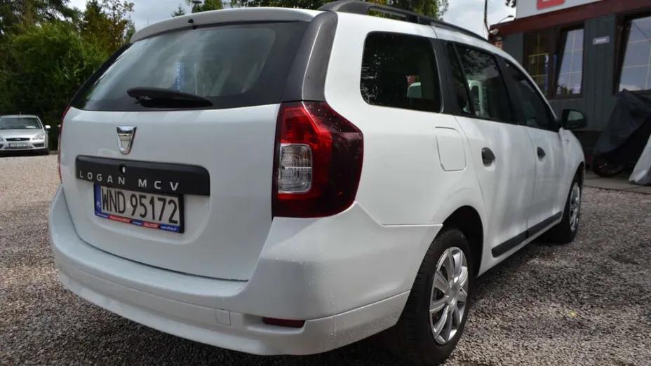 DACIA Logan -