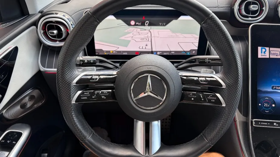 MERCEDES-BENZ GLC -