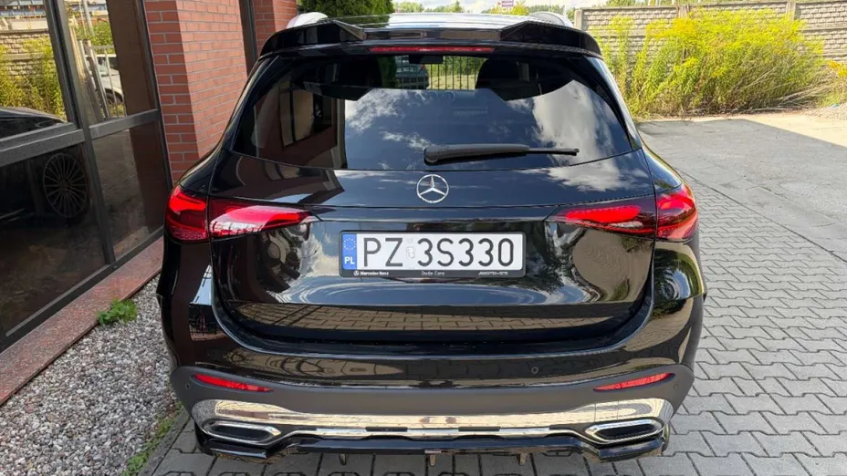 MERCEDES-BENZ GLC -