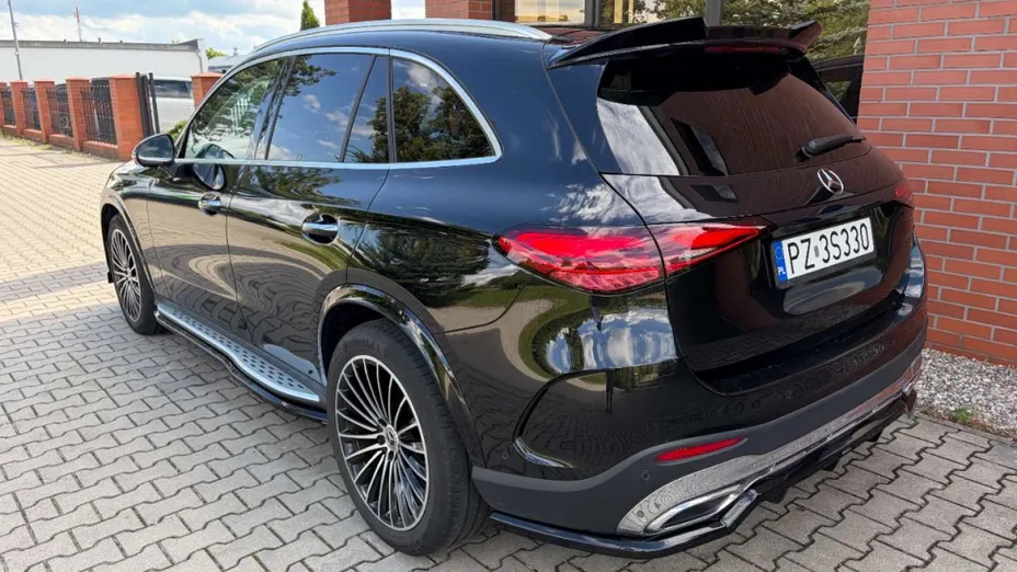 MERCEDES-BENZ GLC -
