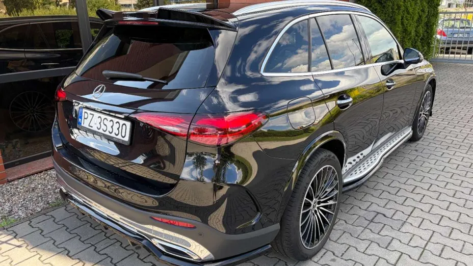 MERCEDES-BENZ GLC -
