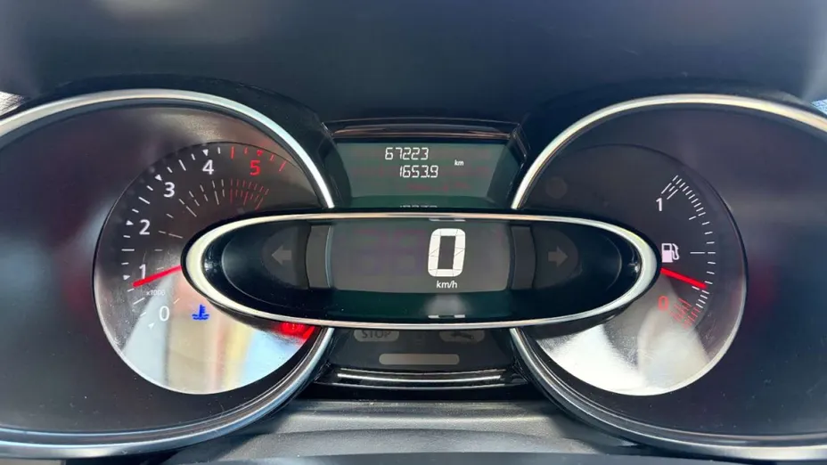 RENAULT Clio -