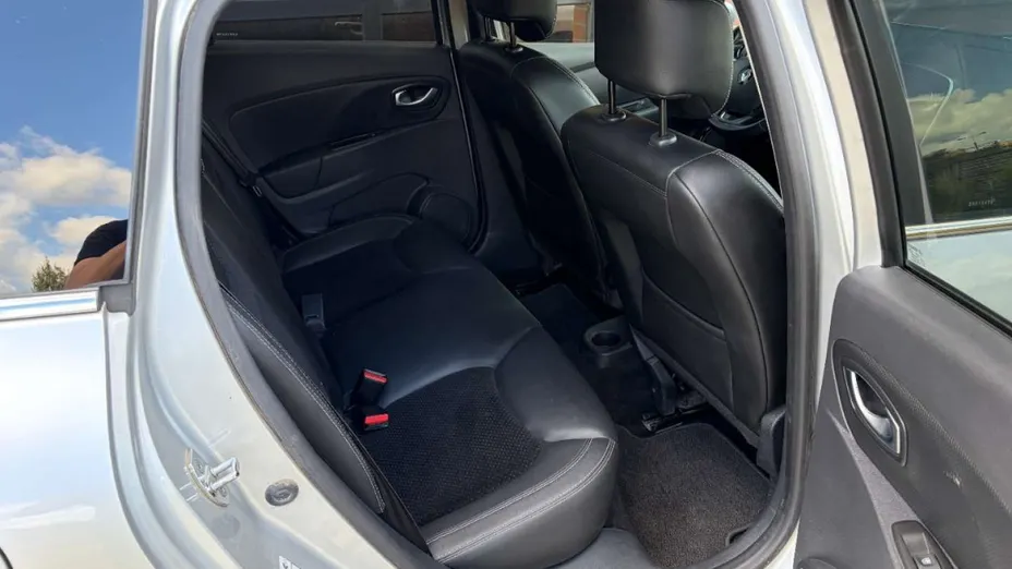 RENAULT Clio -