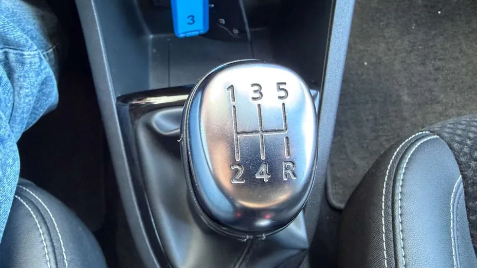 RENAULT Clio -