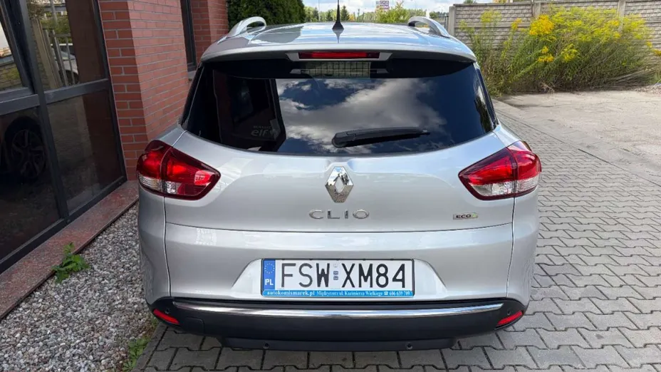 RENAULT Clio -