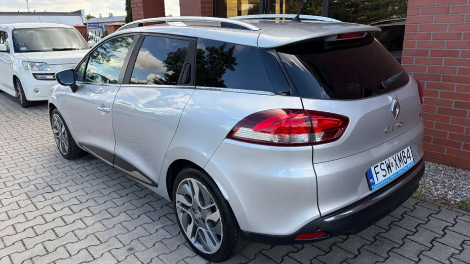 RENAULT Clio -