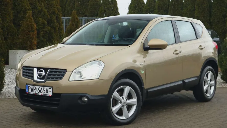 NISSAN Qashqai -