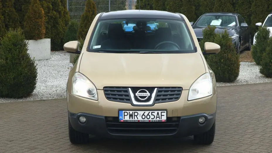 NISSAN Qashqai -