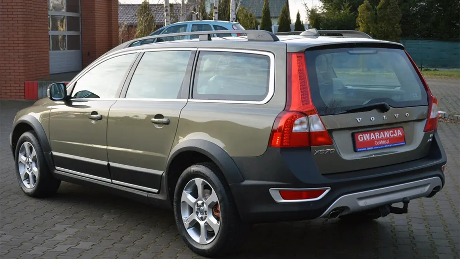 VOLVO XC70 -