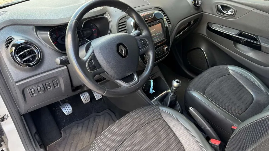 RENAULT Captur -