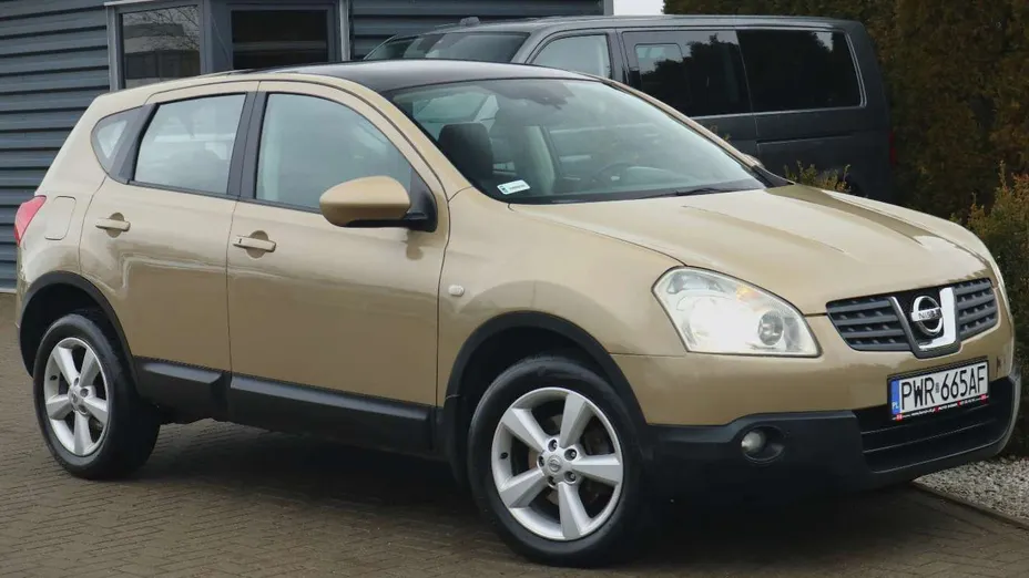 NISSAN Qashqai -