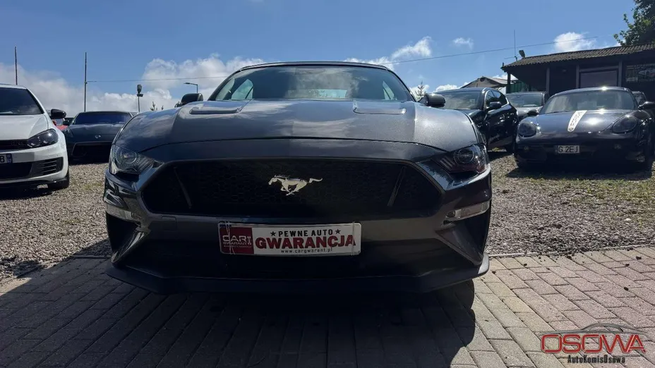 FORD Mustang -