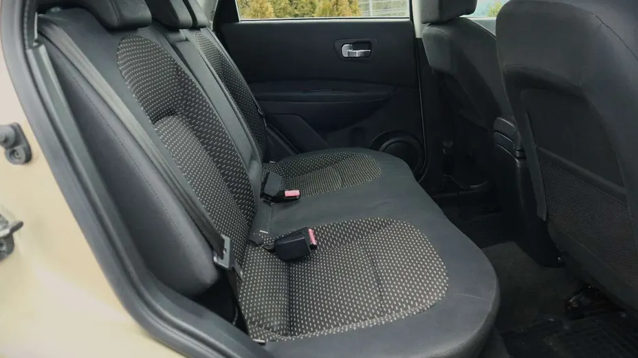 NISSAN Qashqai -