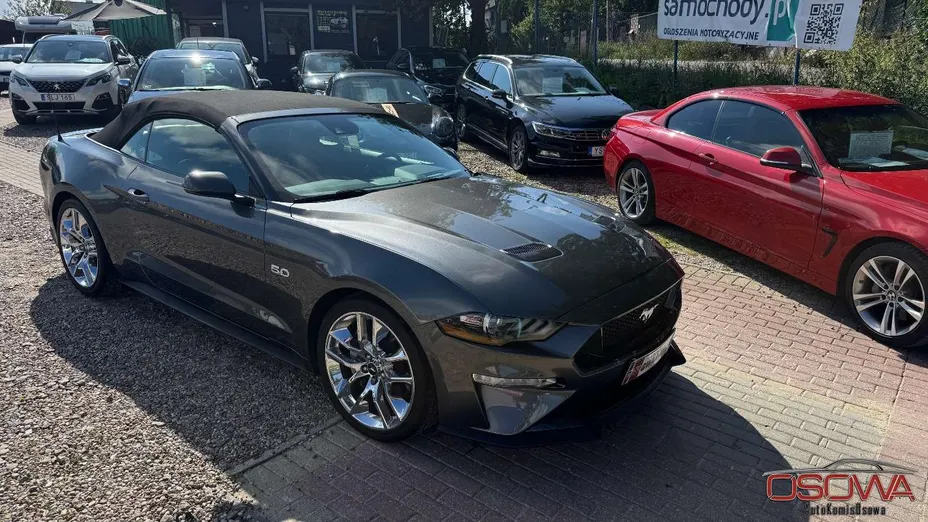 FORD Mustang -