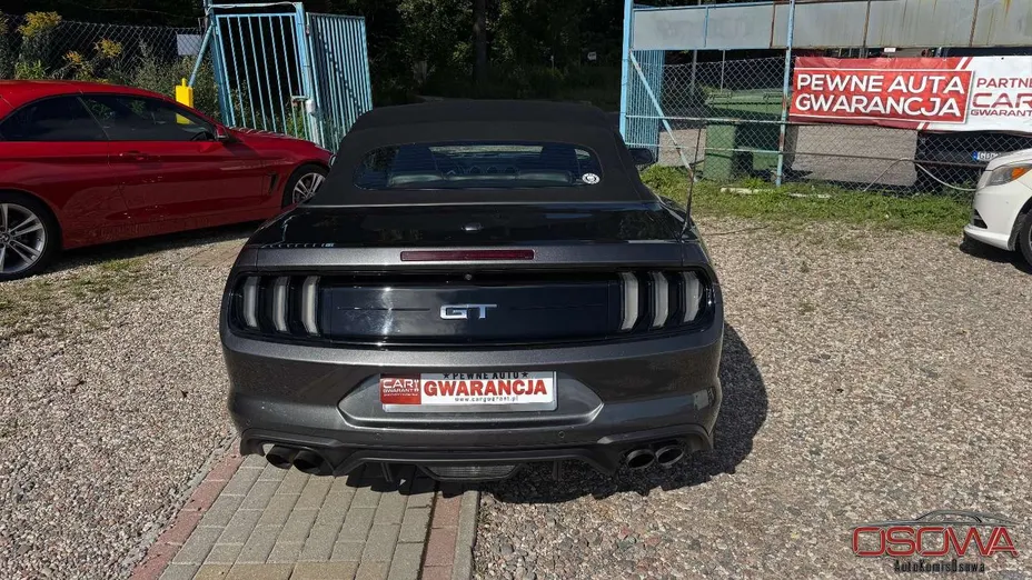 FORD Mustang -