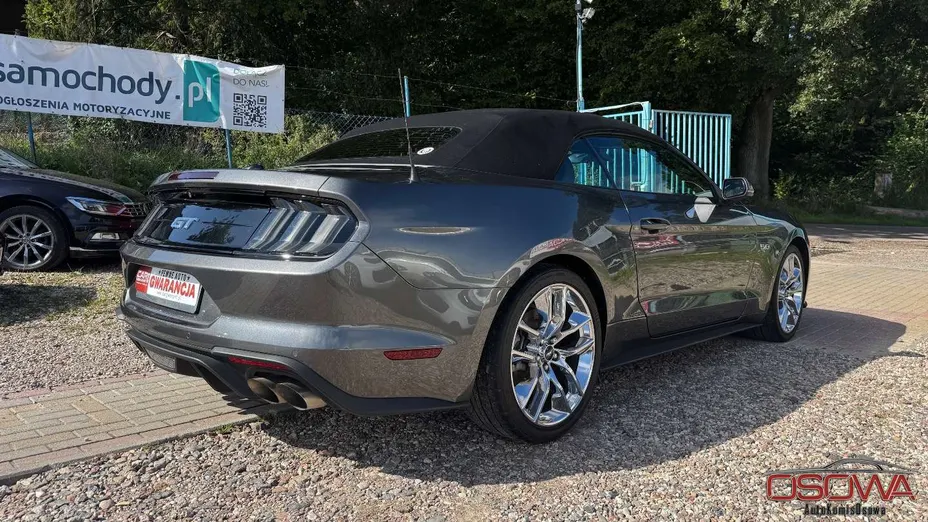 FORD Mustang -