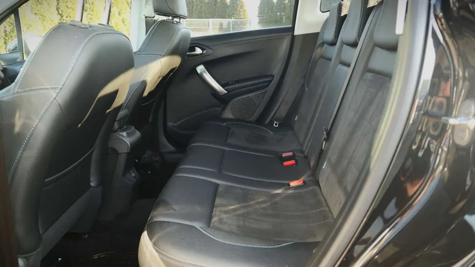 PEUGEOT 2008 -