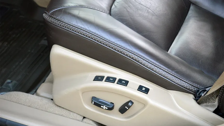 VOLVO XC70 -