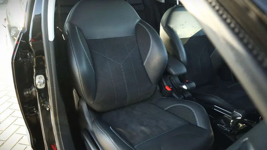 PEUGEOT 2008 -