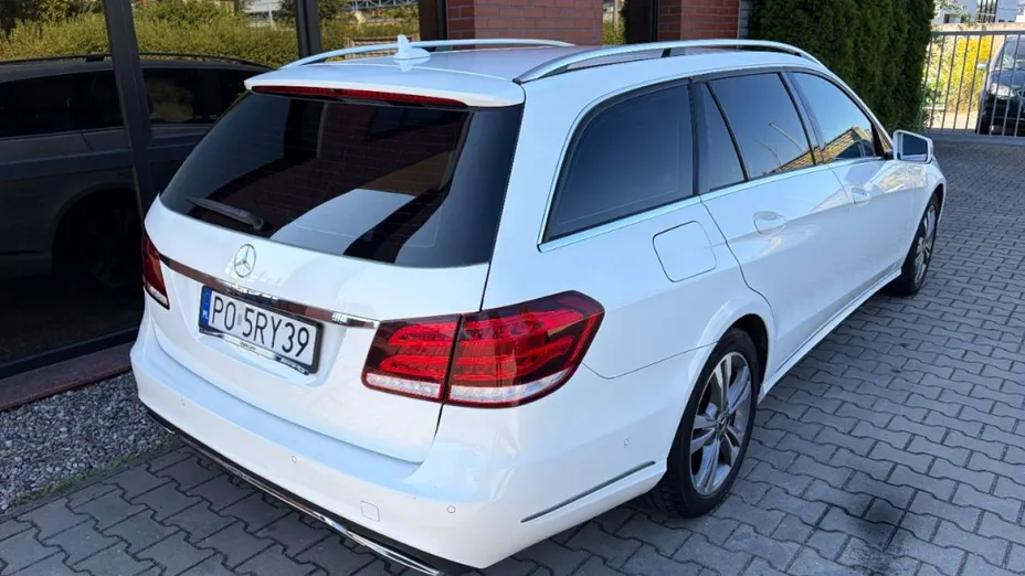 MERCEDES-BENZ E Klasa -