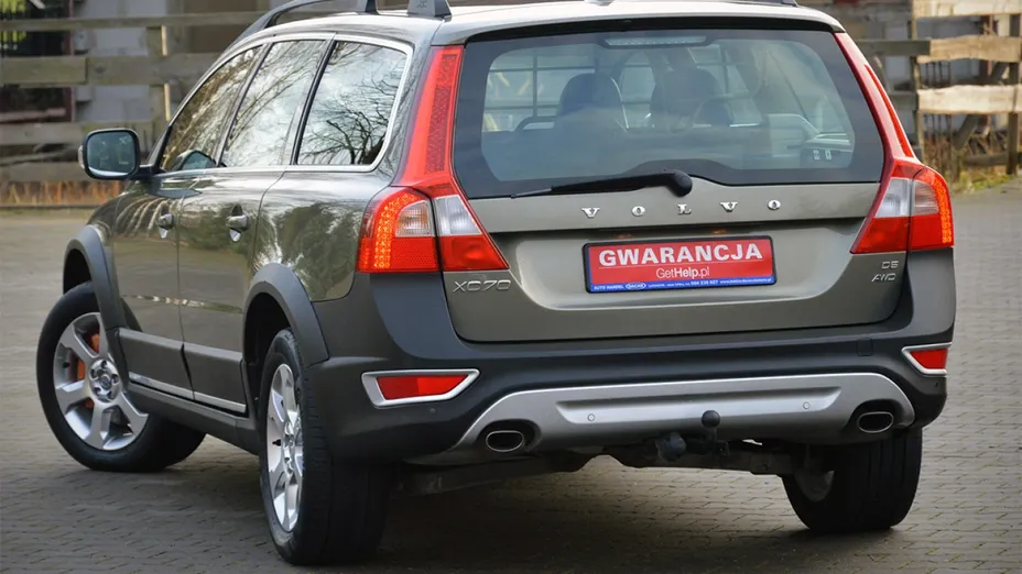 VOLVO XC70 -
