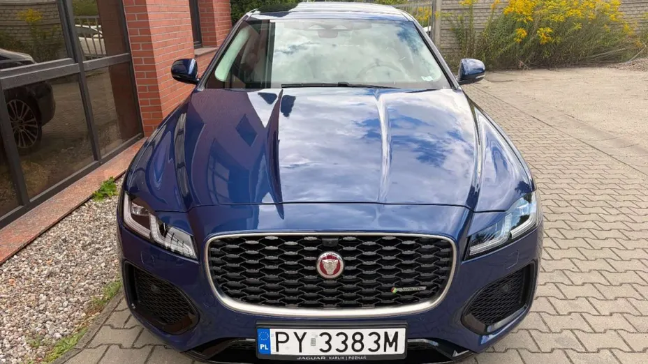 JAGUAR XF -