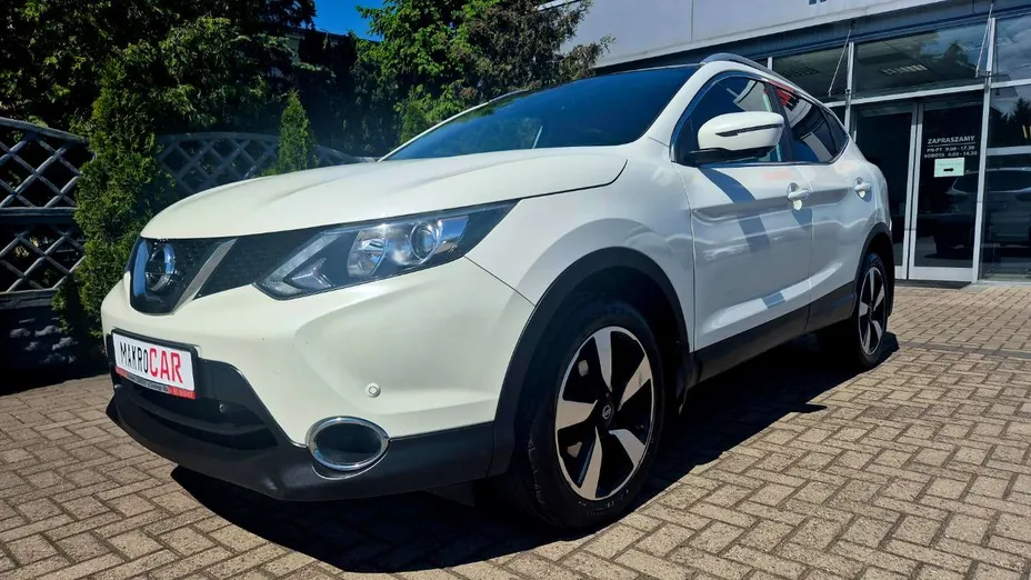 NISSAN Qashqai -