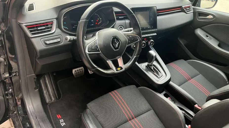 RENAULT Clio -