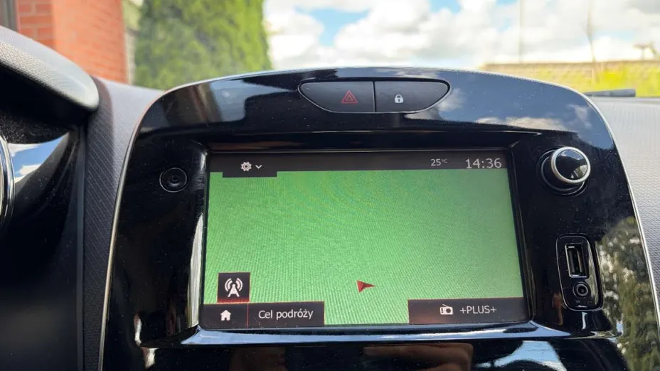 RENAULT Clio -
