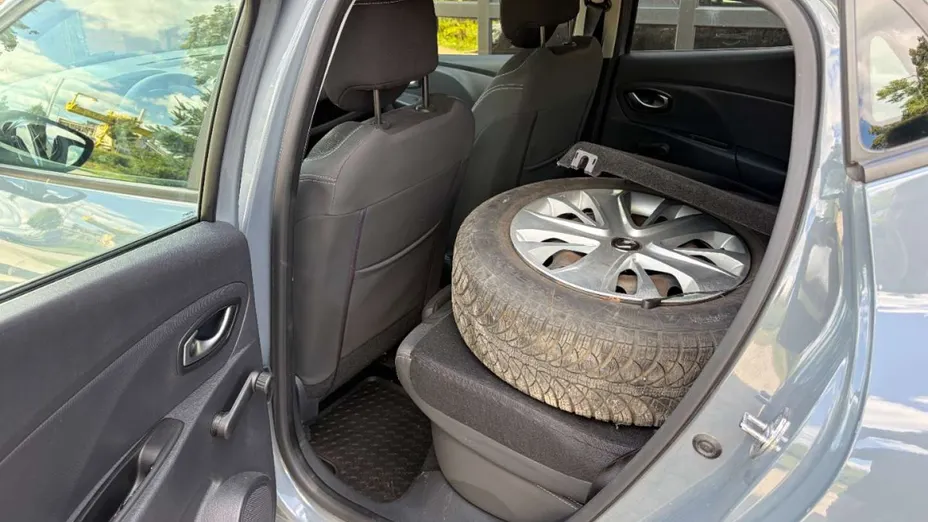 RENAULT Clio -