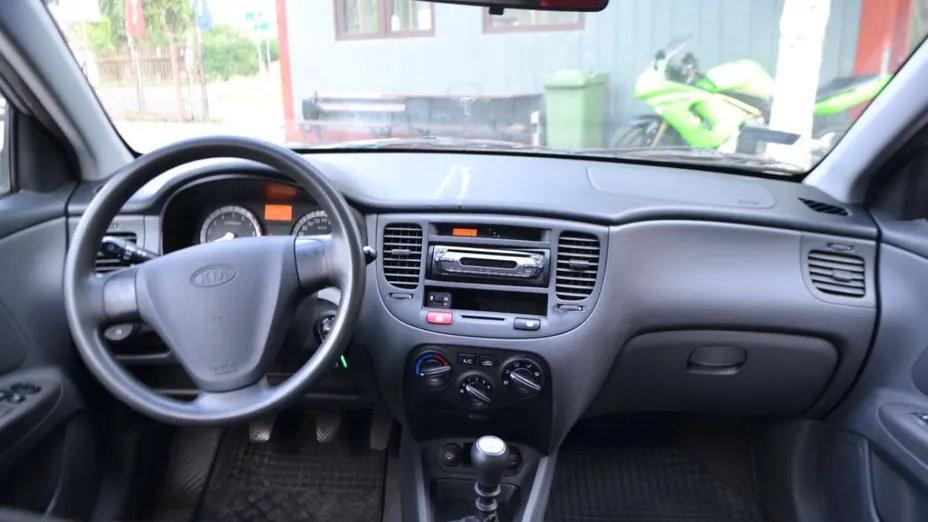 KIA Rio -