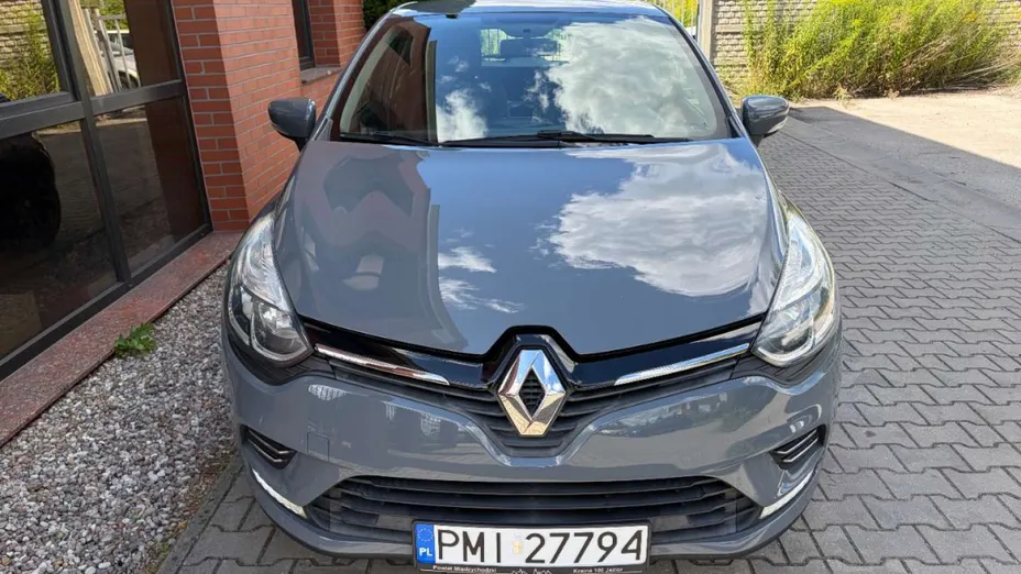 RENAULT Clio -