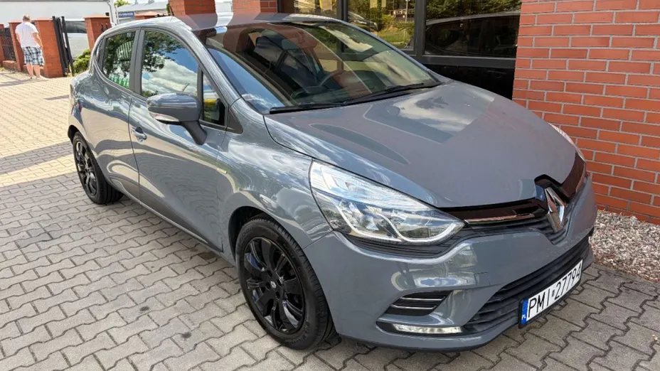RENAULT Clio -