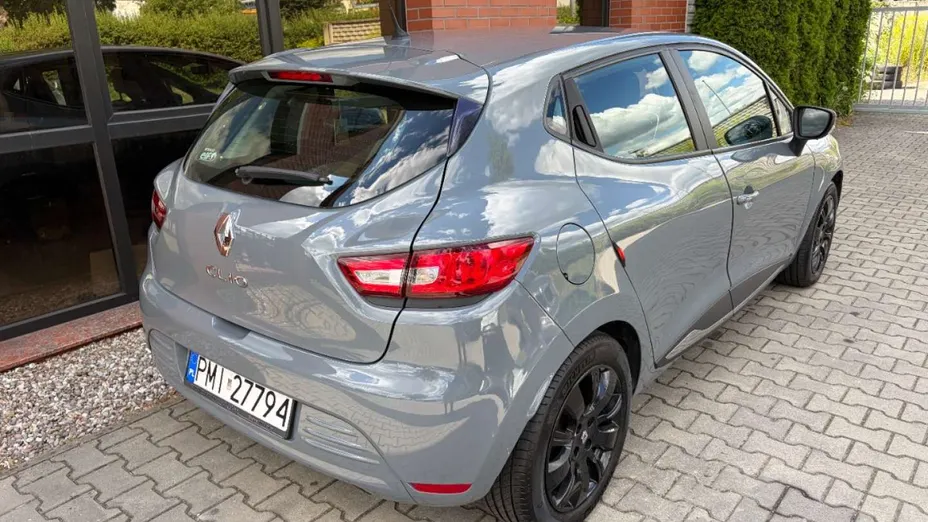 RENAULT Clio -