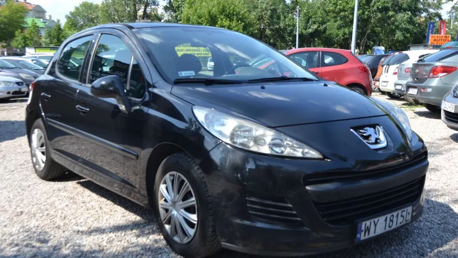 PEUGEOT 207 -