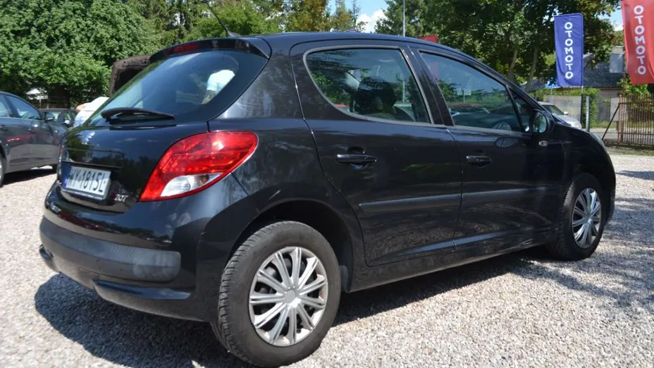 PEUGEOT 207 -