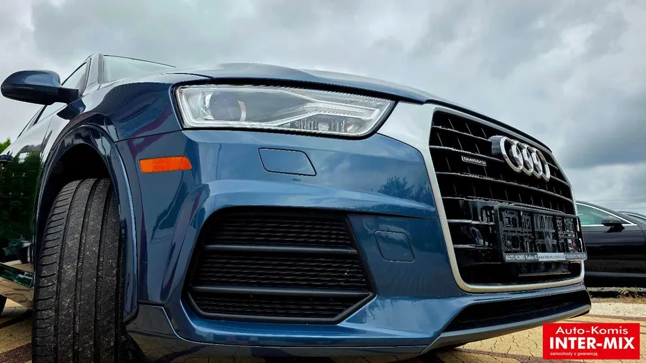 AUDI Q3 -