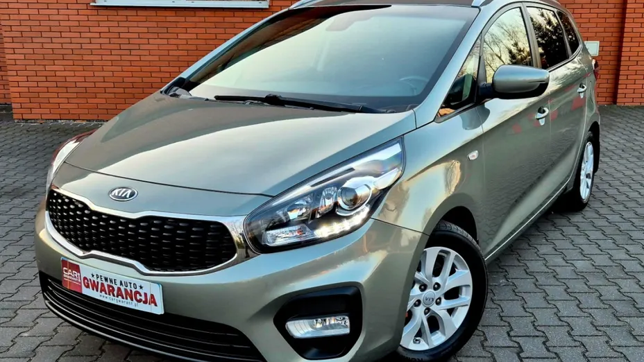 KIA Carens -