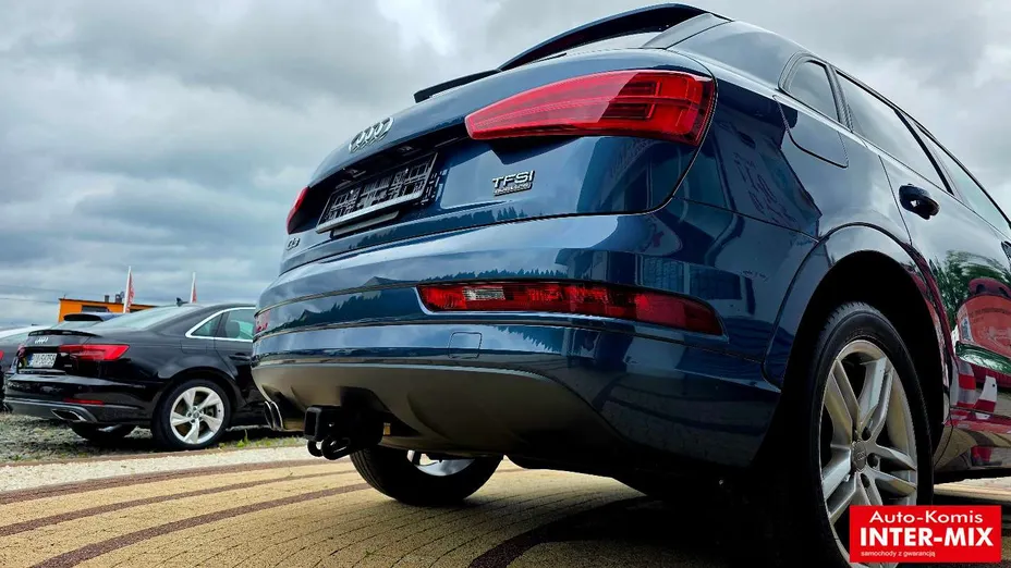 AUDI Q3 -