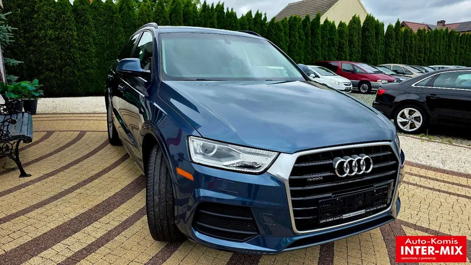AUDI Q3 -