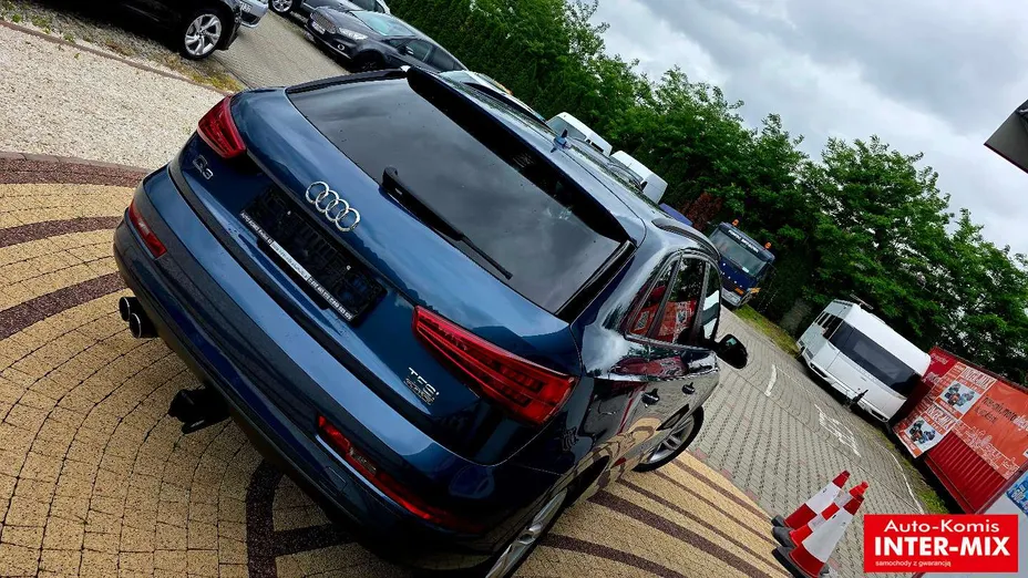 AUDI Q3 -