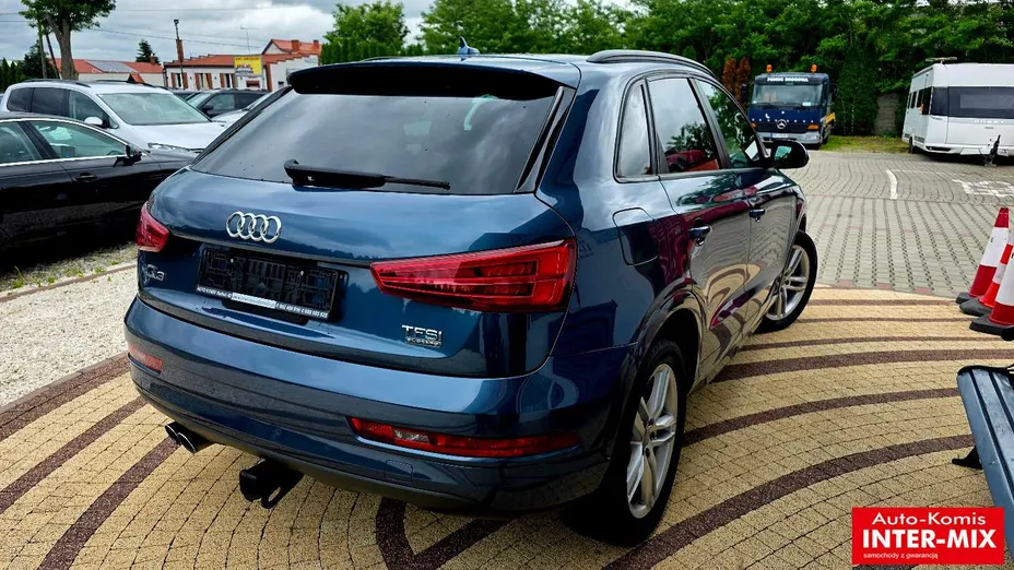 AUDI Q3 -