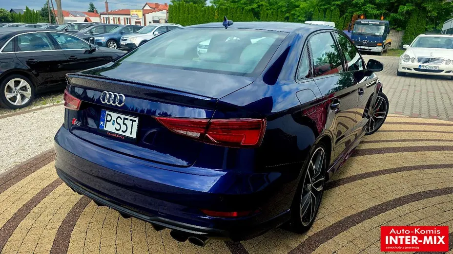 AUDI S3 Limousine -