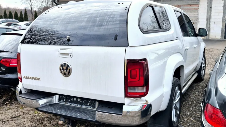 VOLKSWAGEN Amarok -